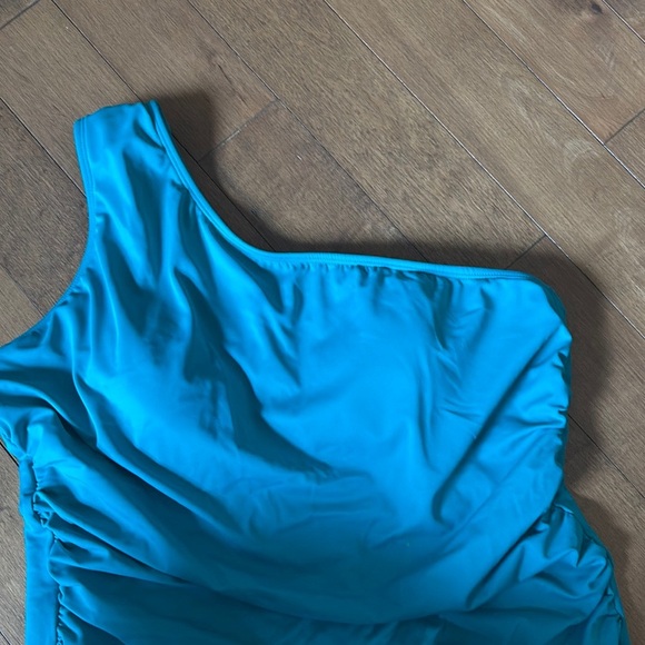 One-Shoulder Blue Swimsuit - Picture 2 of 2